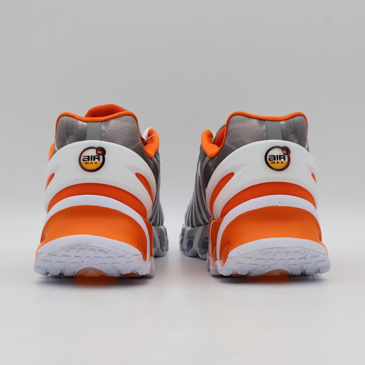 IB4181-002 PALACE x Nike Air Max DN8 Dusty Grey Safety Orange Particle (Men's)