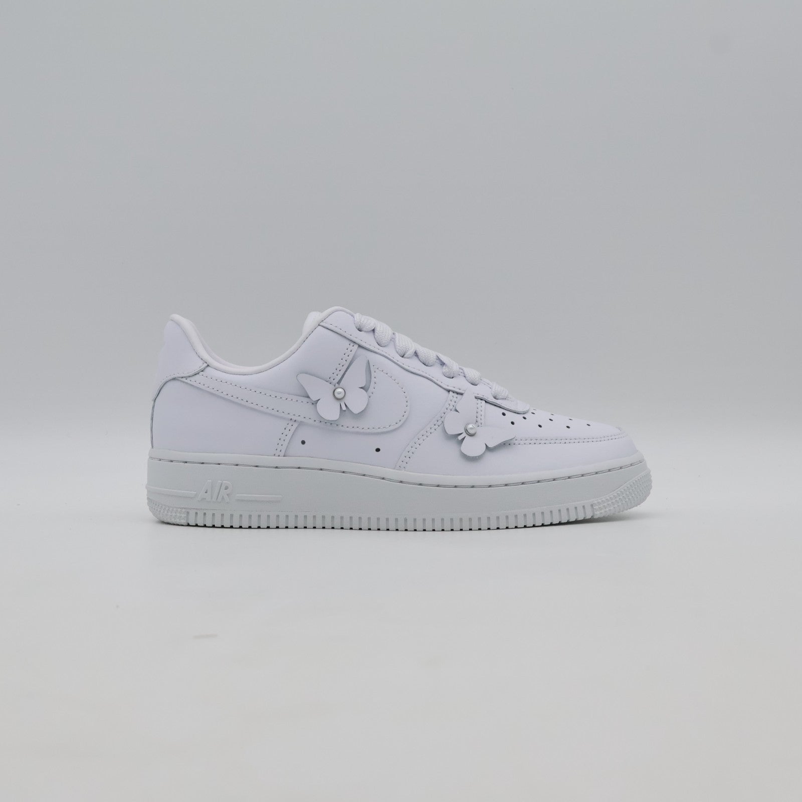 IH4480-100 Nike Women's Air Force 1 Low Butterfly (Women's)