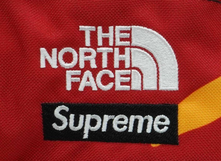 NM72400I NF0A875G Supreme The North Face Split Waist Bag Camo