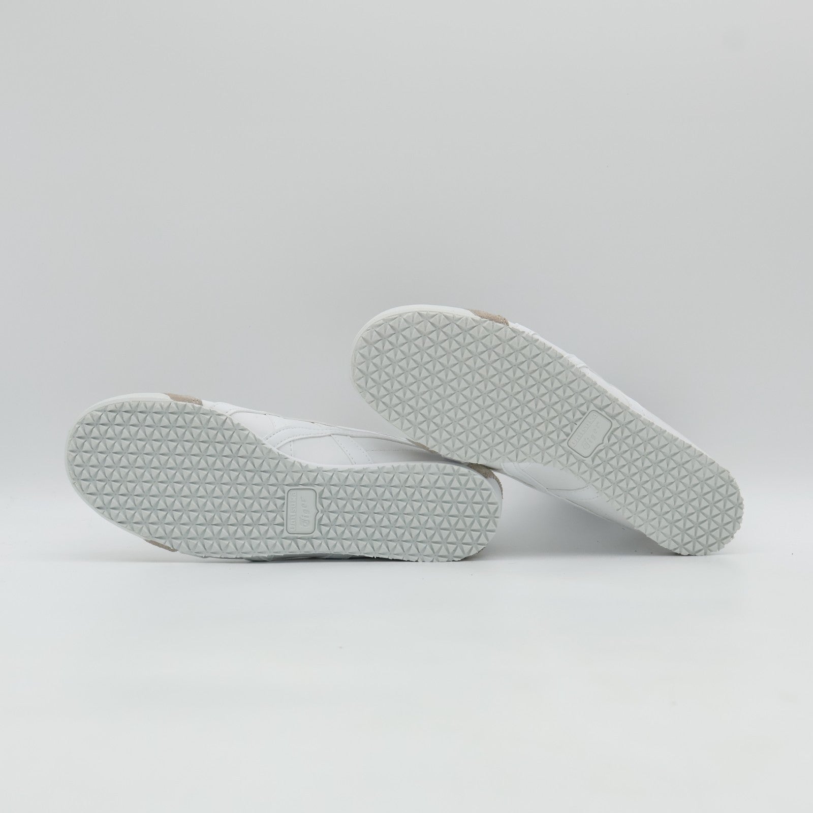 1183C102-104 Onitsuka Tiger Mexico 66 White (Men's)