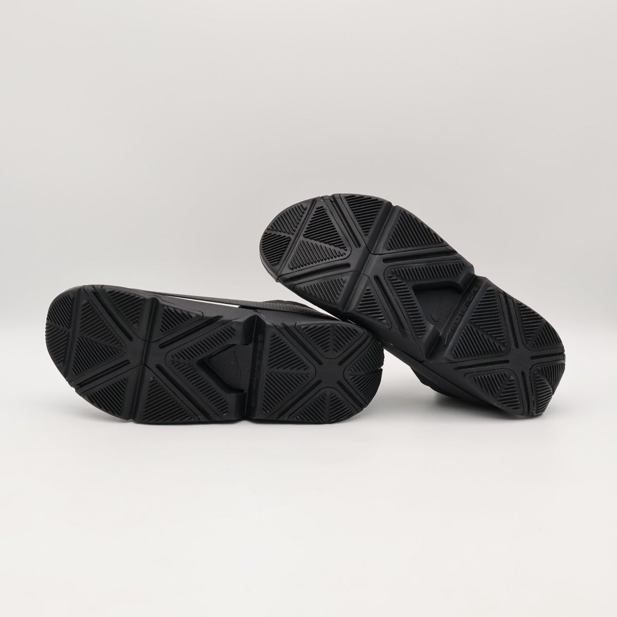 DR5540-006 Nike Women's Go FlyEase Triple Black (Women's)