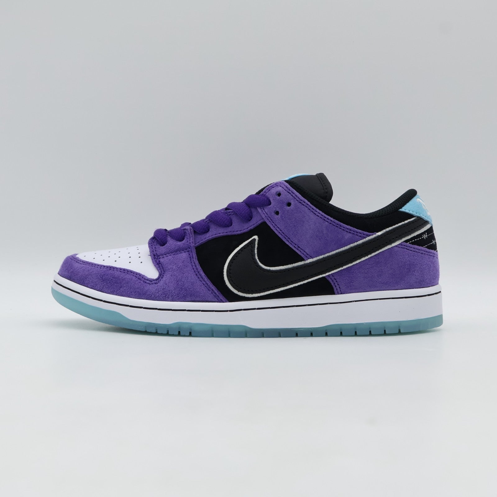 HJ0513-500 Hayley Wilson Nike SB Dunk Low Pro Black and Court Purple (Men's)