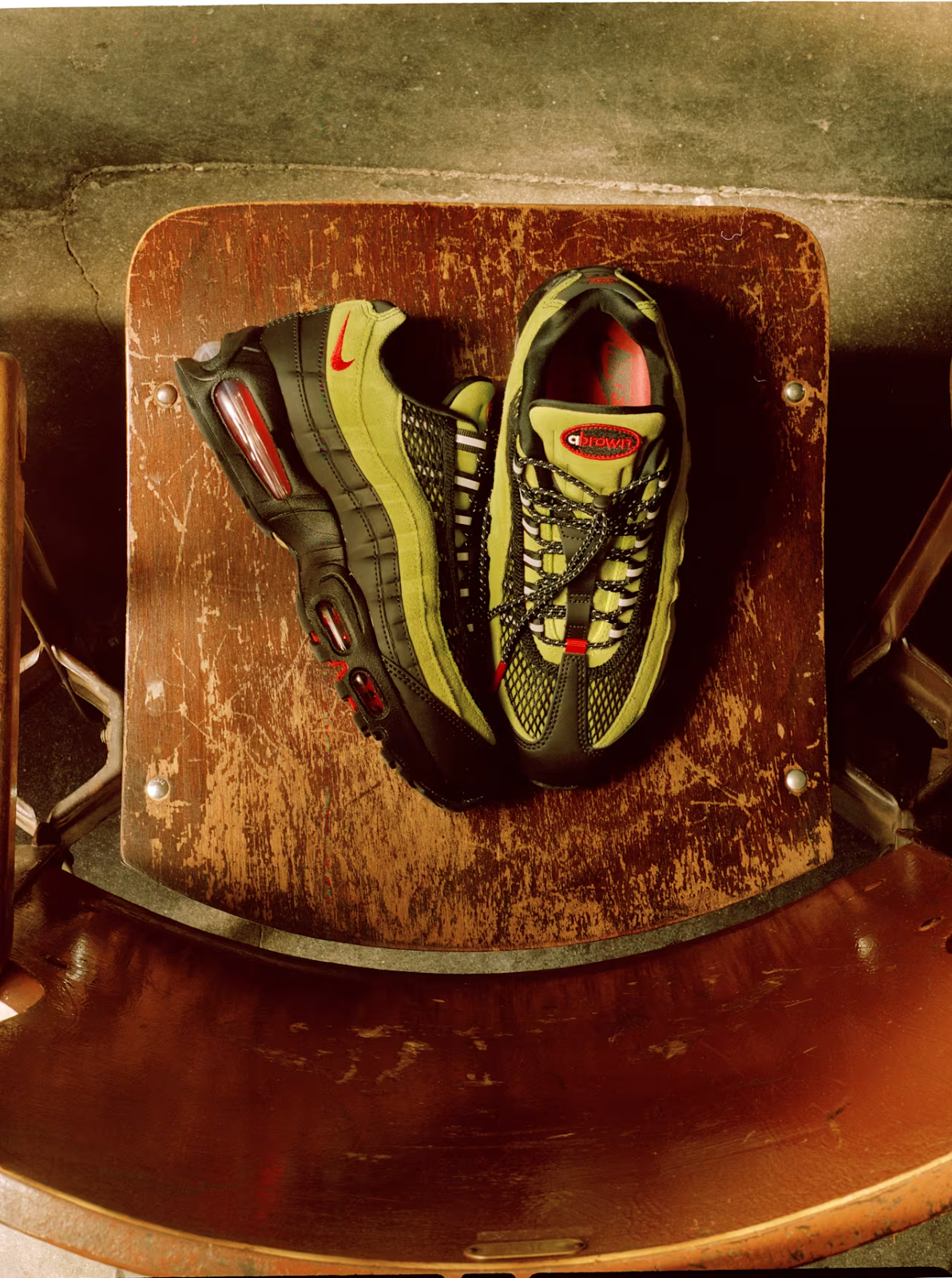 IQ6687-300 Aya Brown Ã Nike Air Max 95 "Atomic Green" (Men's)