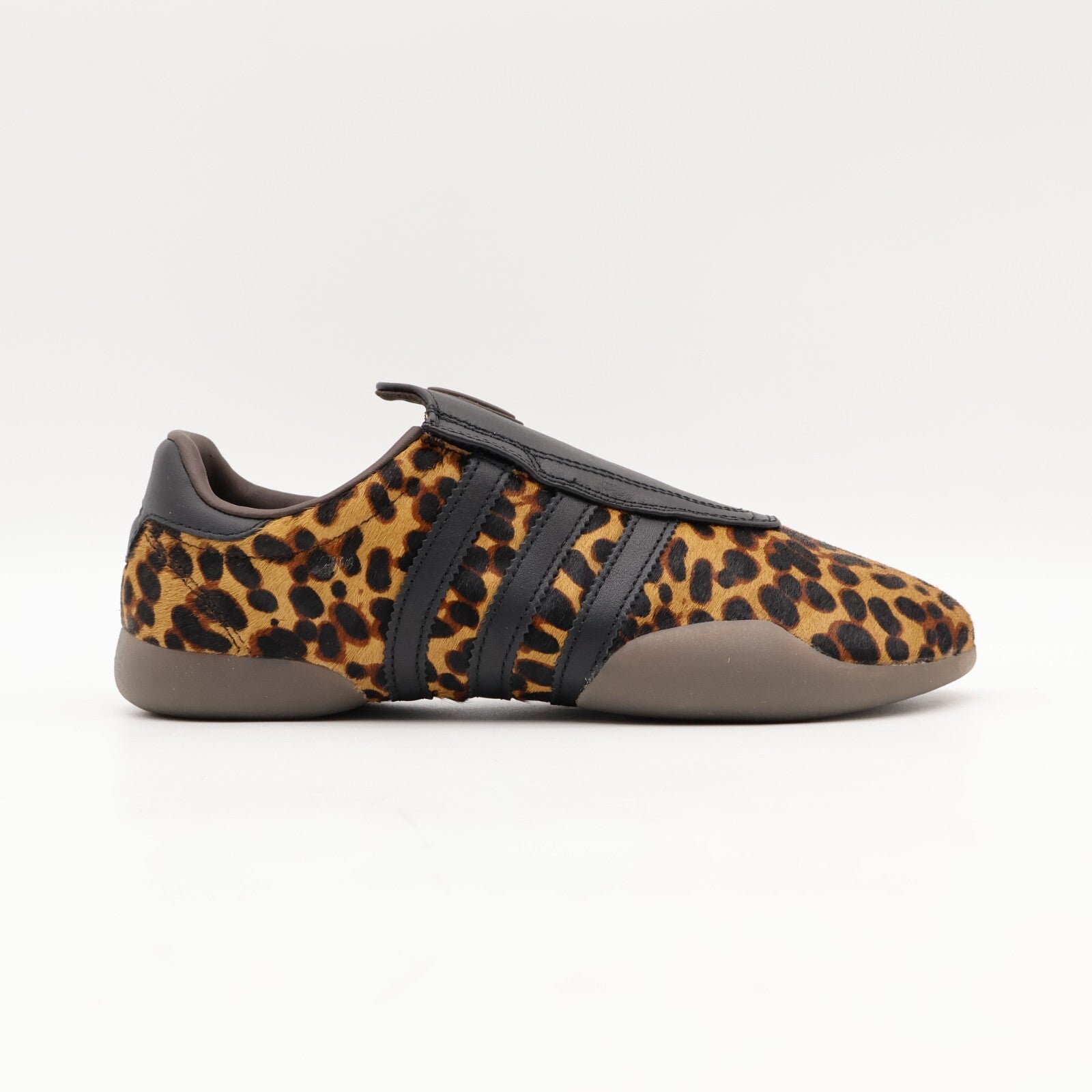 JS0298 adidas Taekwondo Mei Core Black Gum Five (Women's)