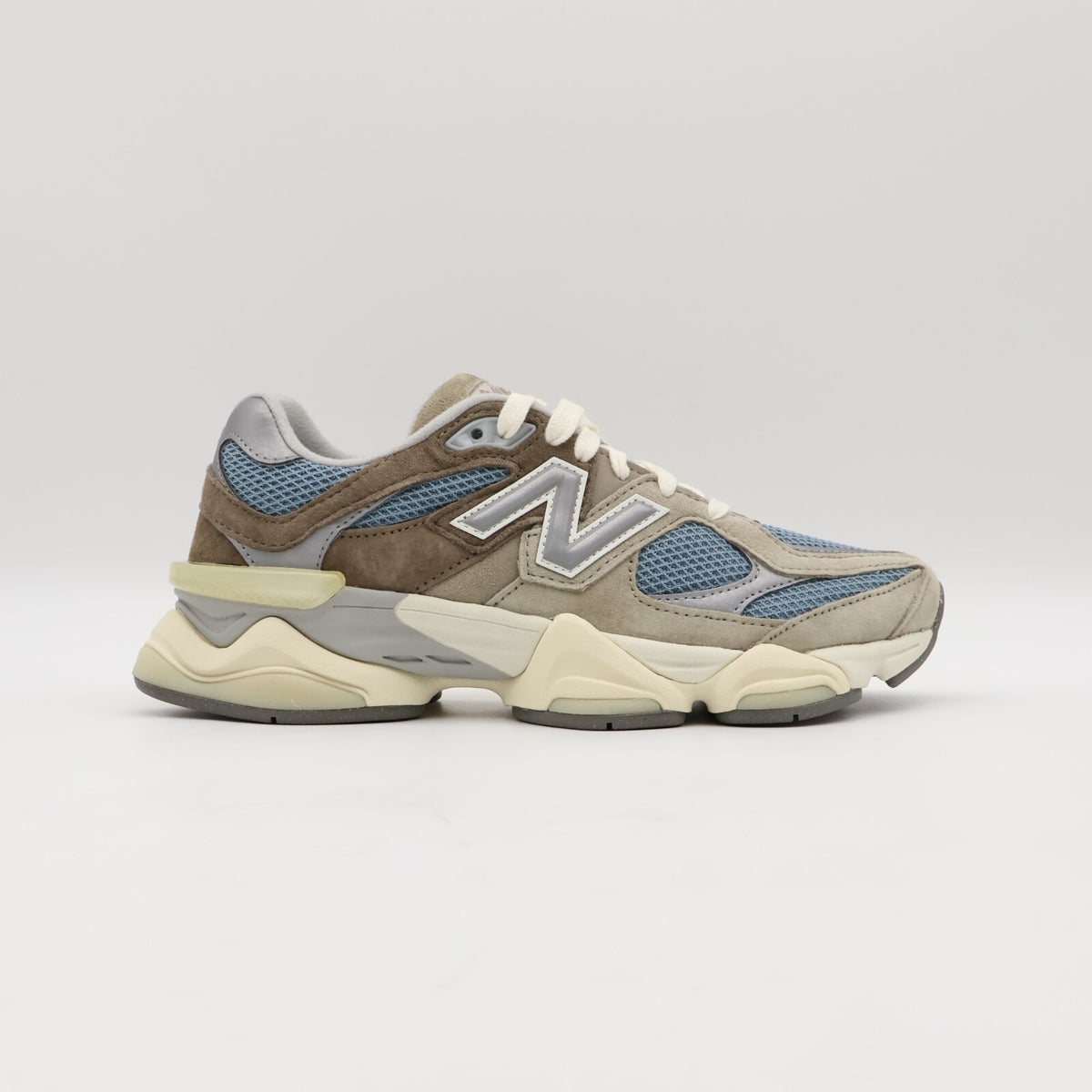 U9060MUS New Balance 9060 Sea Salt Blue Mushroom Aluminum Cyclone
