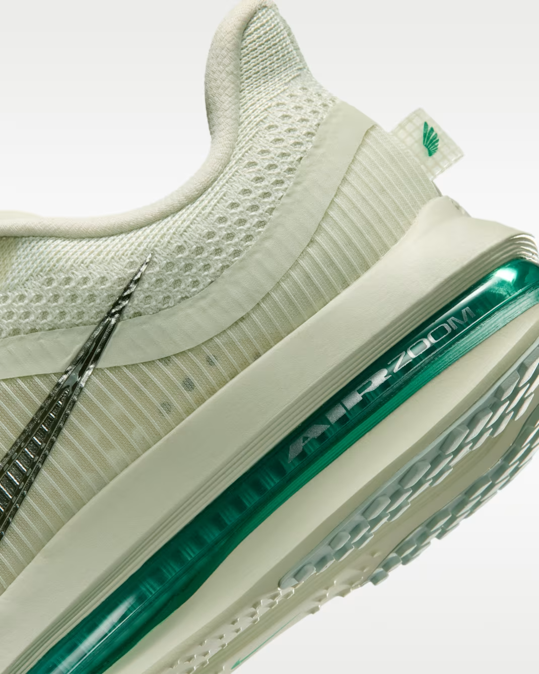 HQ2593-008 Nike Pegasus Premium Sea Glass Malachite (Women's)