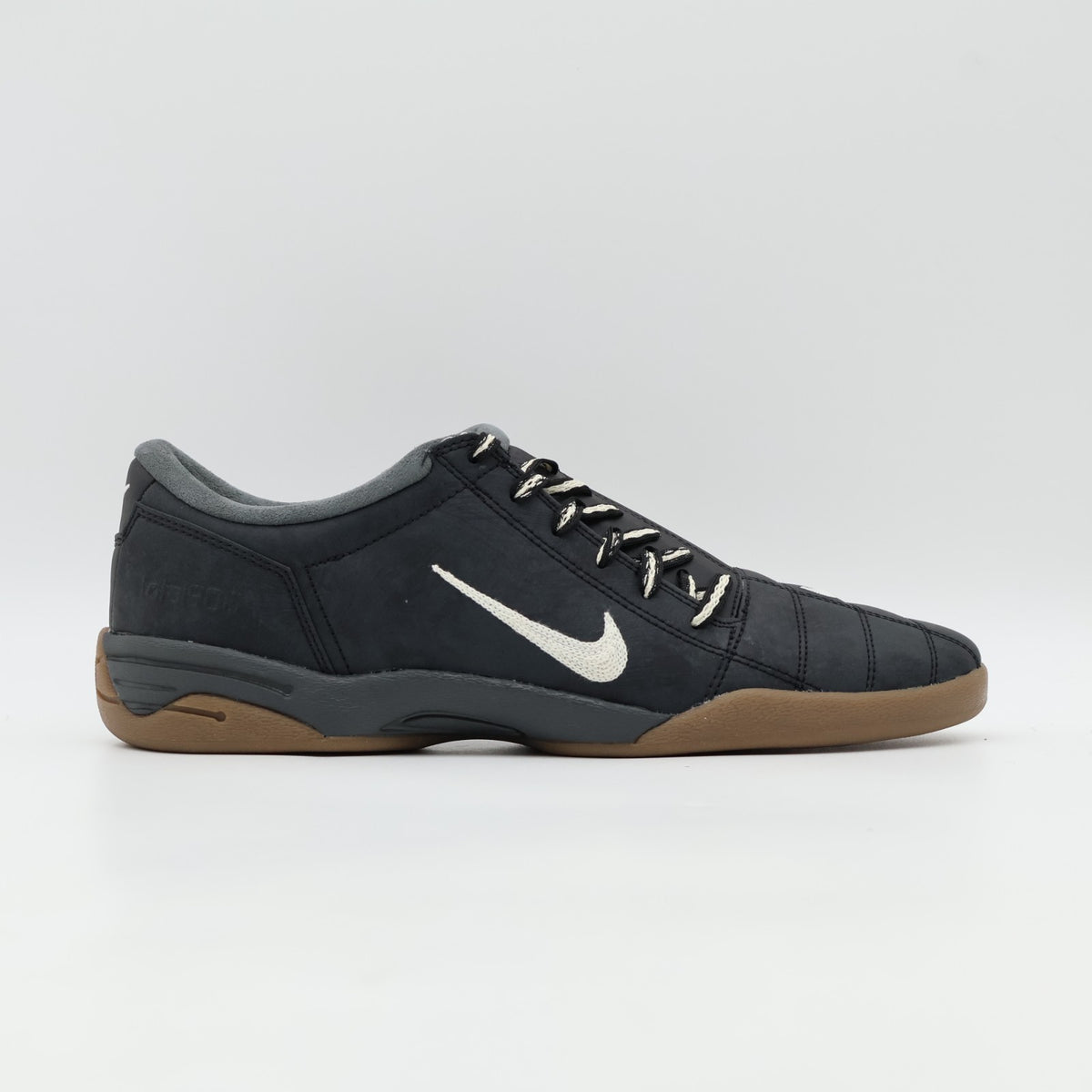 IH2314-002 Nike Total 90 III SP Black Gum (Women's)