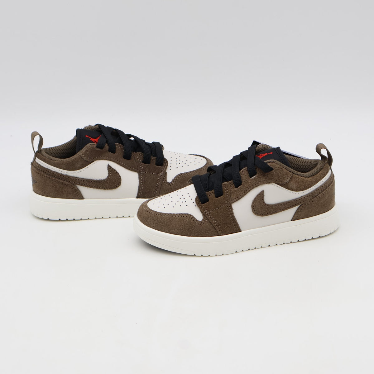 DR9748-200 Nike PS Jordan 1 Low Alt "Palomino/Phantom"