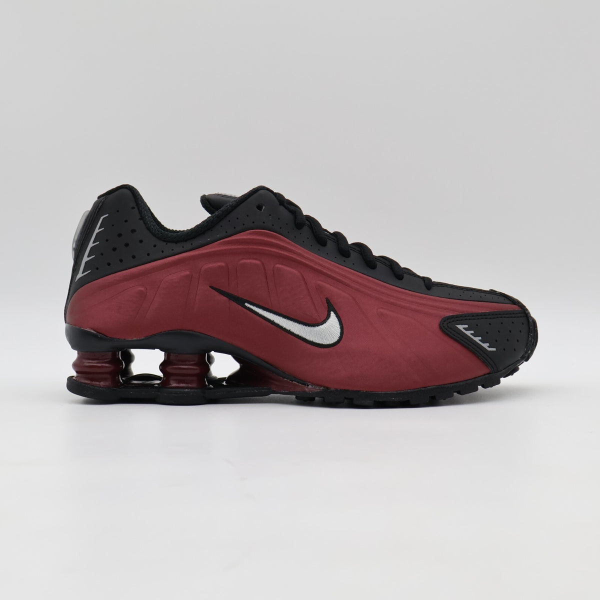 AR3565-009 Nike Shox R4 Black Metallic Silver Team Red (Women's)