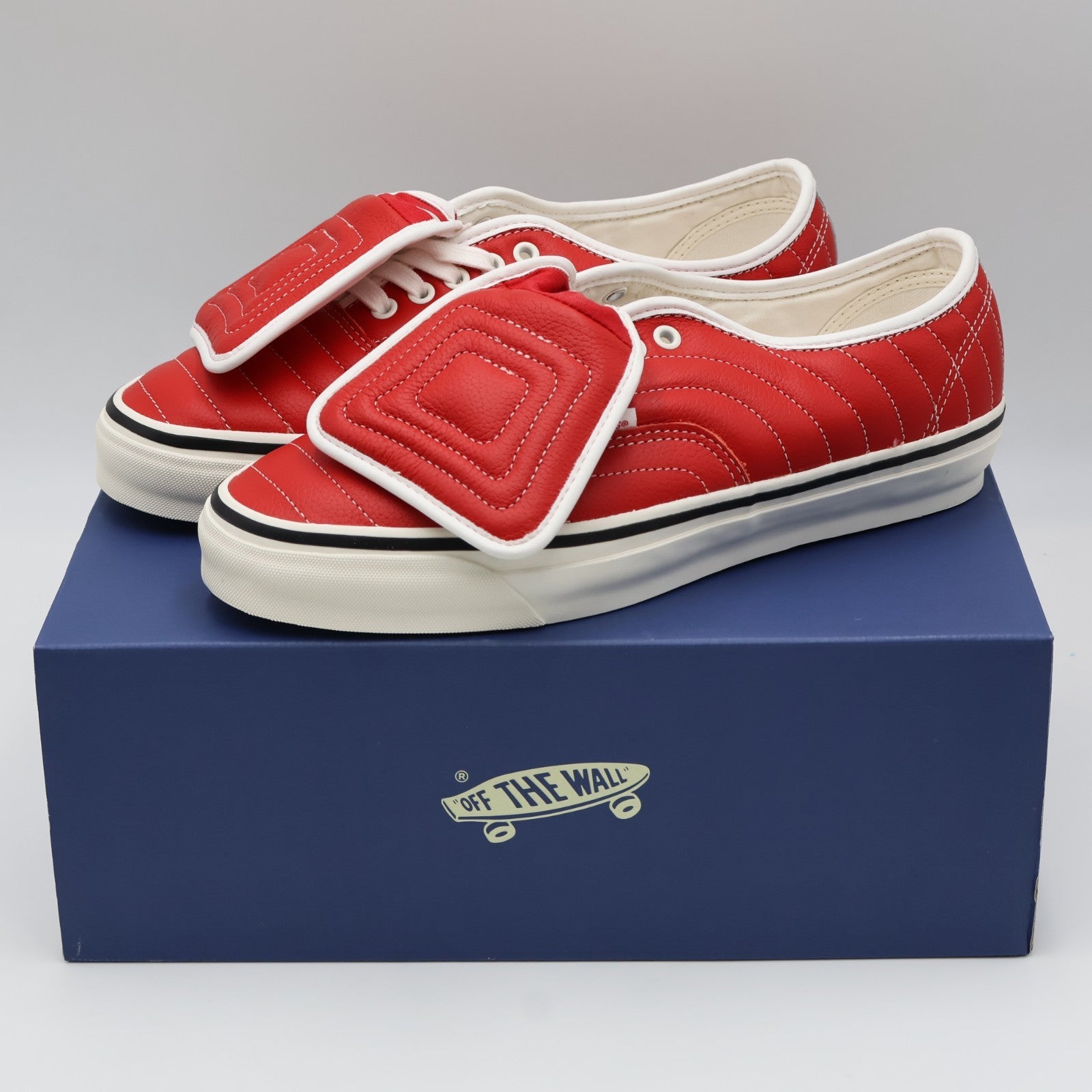VN000Z9QIZQ Vans Premium Authentic 44 EXT "Copa Racing Red"