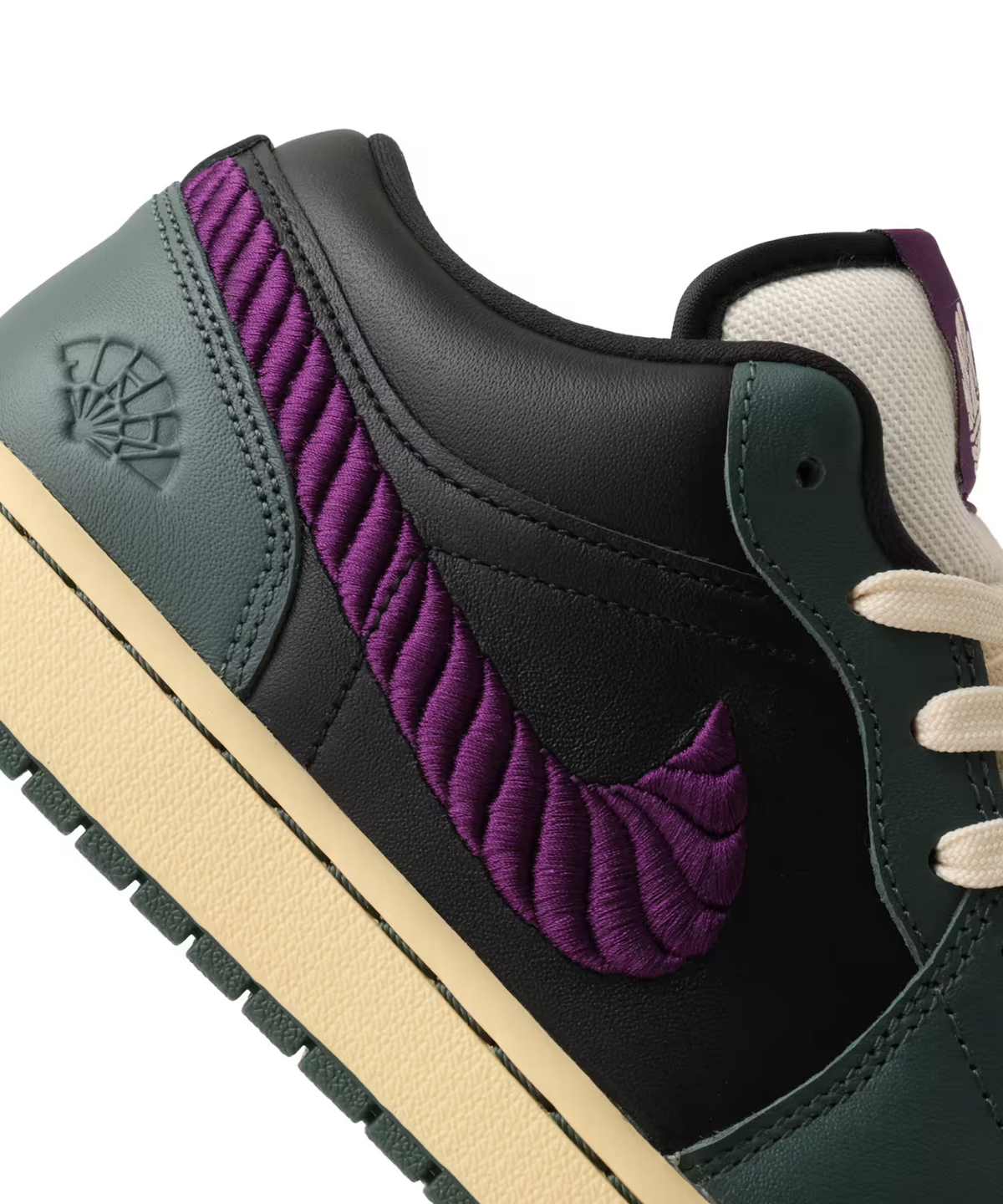 IW0771-338 Nike Air Jordan 1 Low SE "Vintage Green/Black" (Men's)