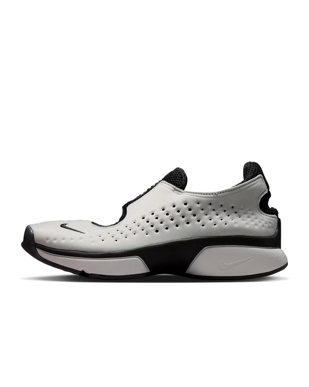 IQ8006-003 NIKE RIFT 2 (Women's)