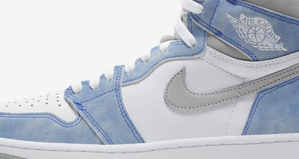 555088-402 Nike Air Jordan 1 High OG Hyper Royal (Men's)