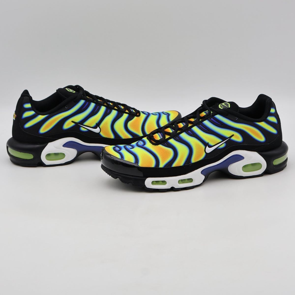 IH4458-001 Nike Air Max Plus Heat Map (Men's)