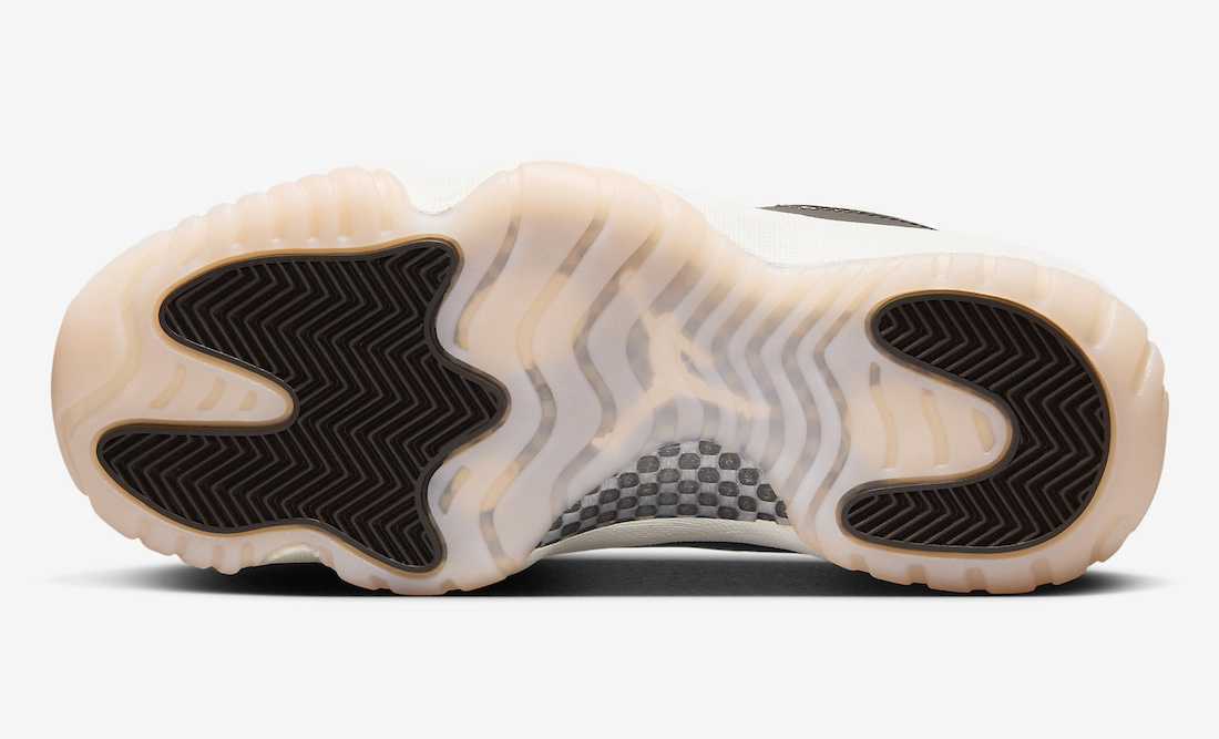 AR0715-101 Nike Air Jordan 11 Retro Neapolitan (Women's)