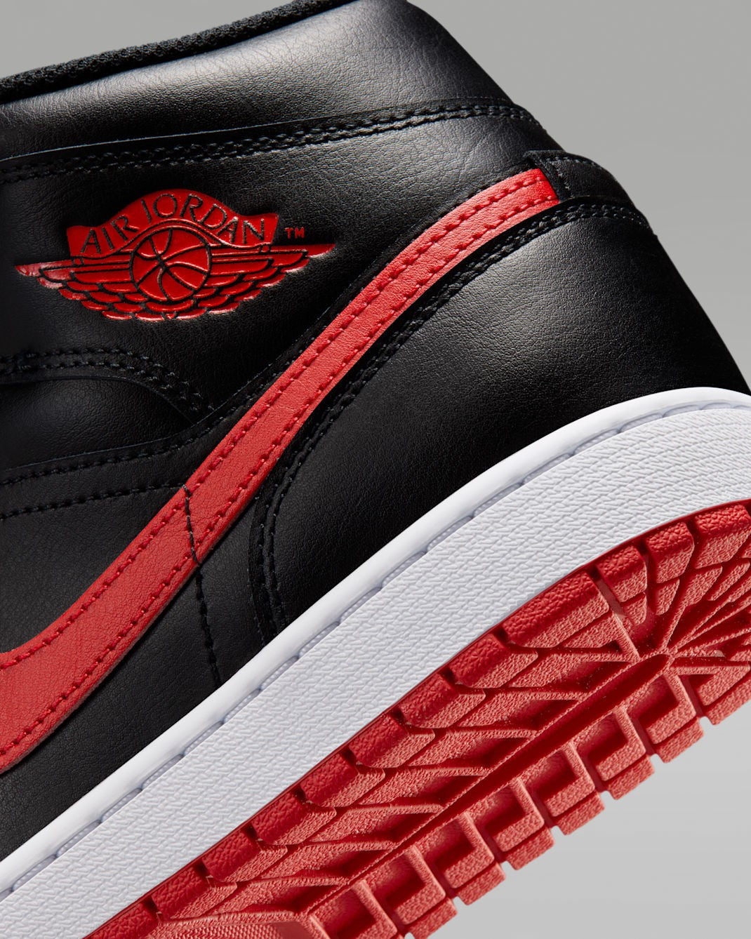 DQ8426-005 DQ8426-005 Nike Air Jordan 1 Mid BlackUniversity Red (Men's)
