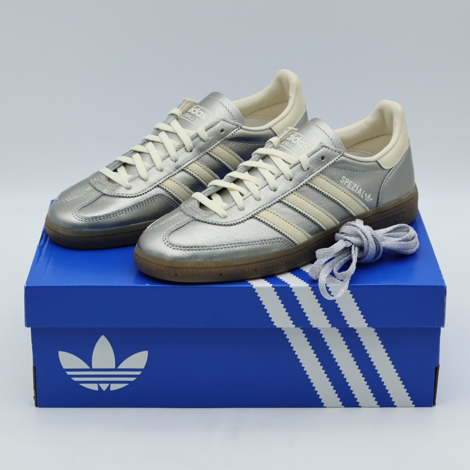 JS2630 adidas Originals Handball Spezial (Women's)