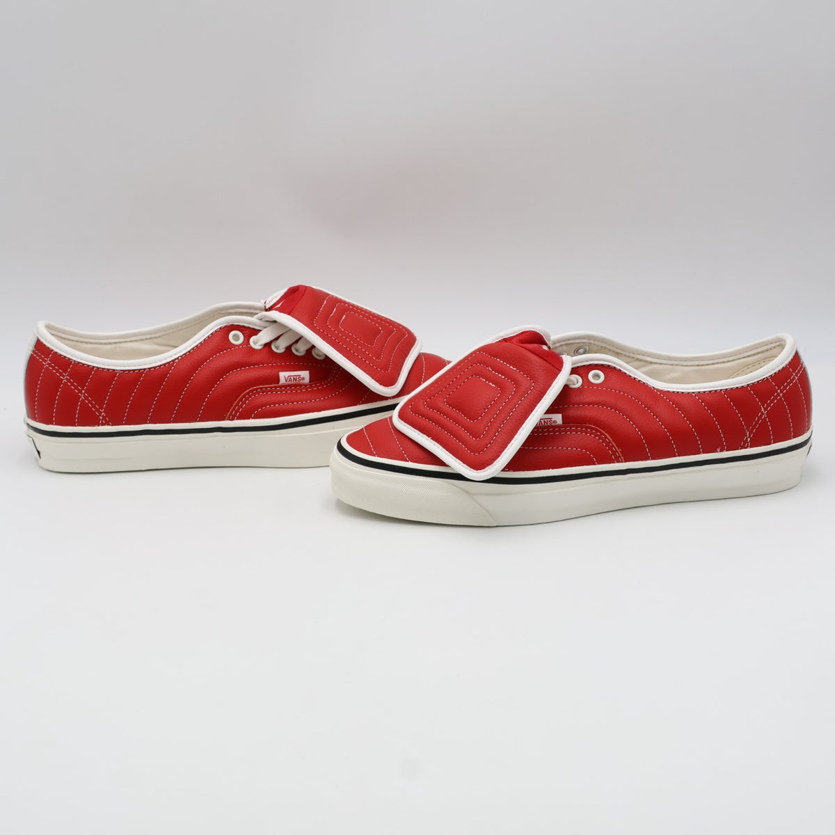 VN000Z9QIZQ Vans Premium Authentic 44 EXT "Copa Racing Red"