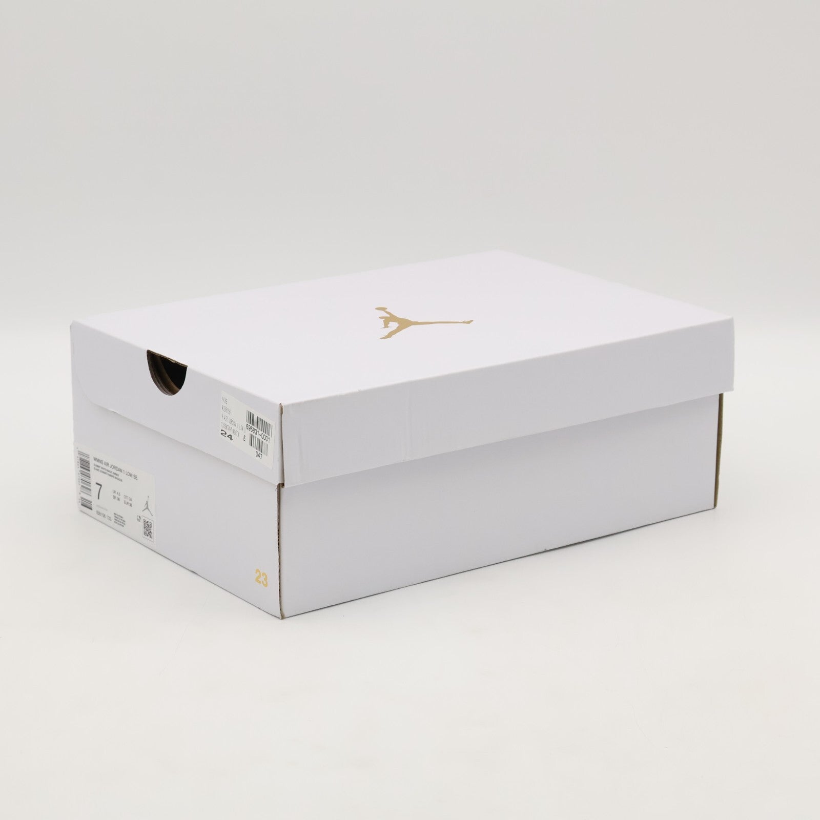 IB8156-133 Nike Air Jordan 1 Low SE Strawberry Milkshake (Women's)