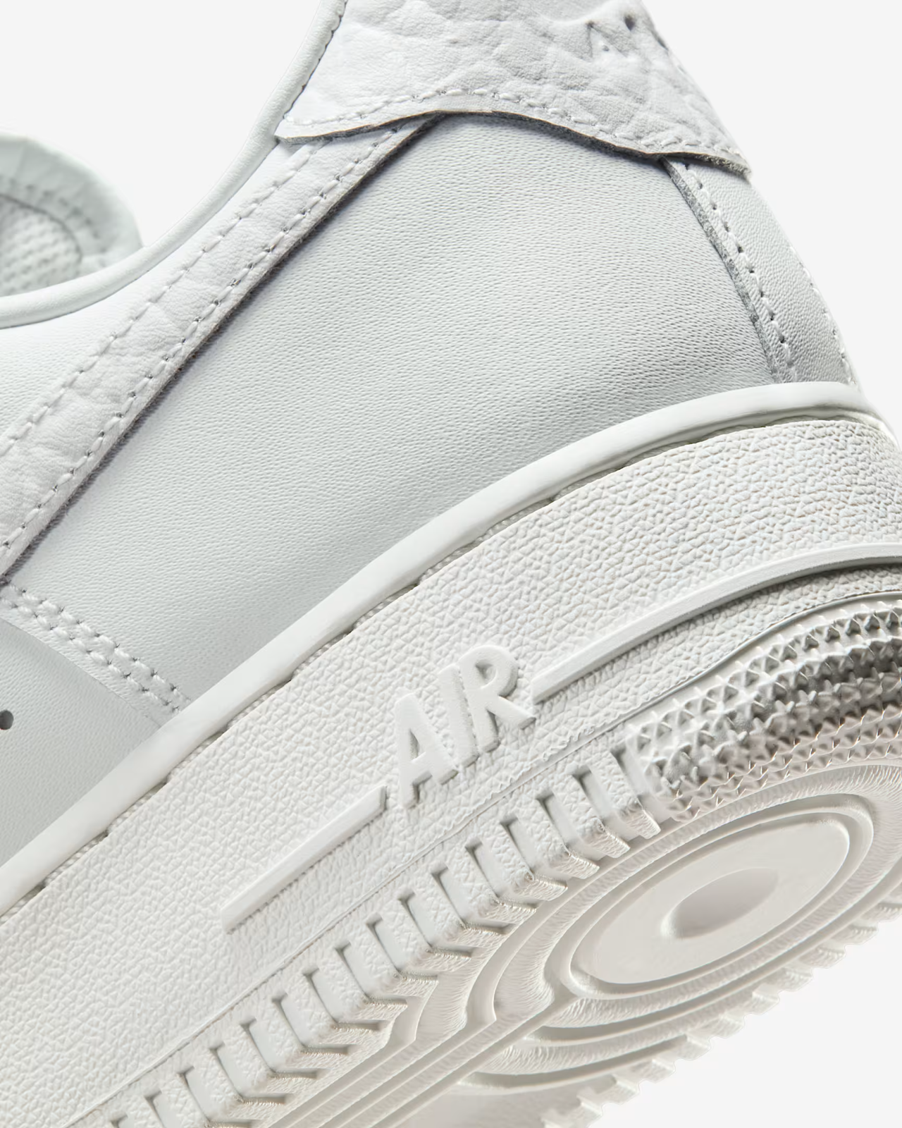 IM6485-121 Nike Air Force 1 Low '07 White (Women's)