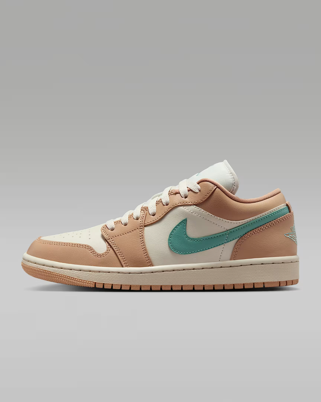 DC0774-130 Nike  Air Jordan 1 Low Hemp (Women's)