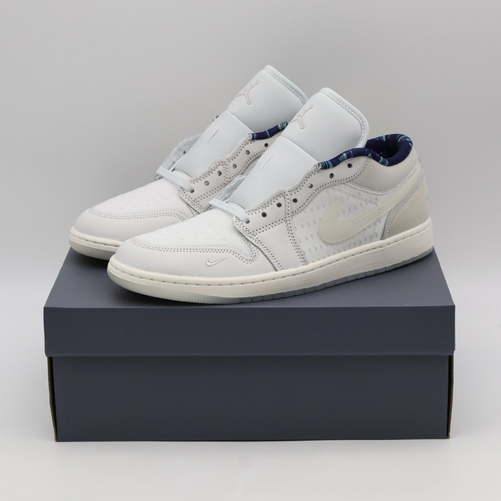 IR7337-121 Nike Air Jordan 1 Low SE "Summit White" (Men's)