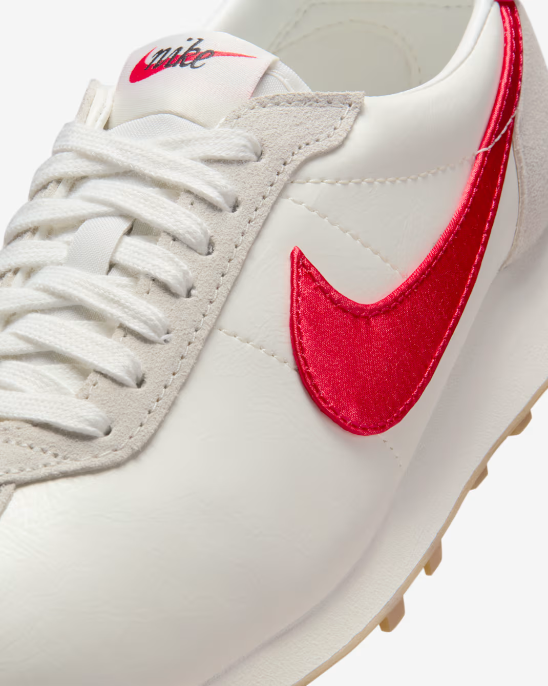 IM7784-133 Nike LD-1000 SE Sail University Red Industrial Blue (Women's)