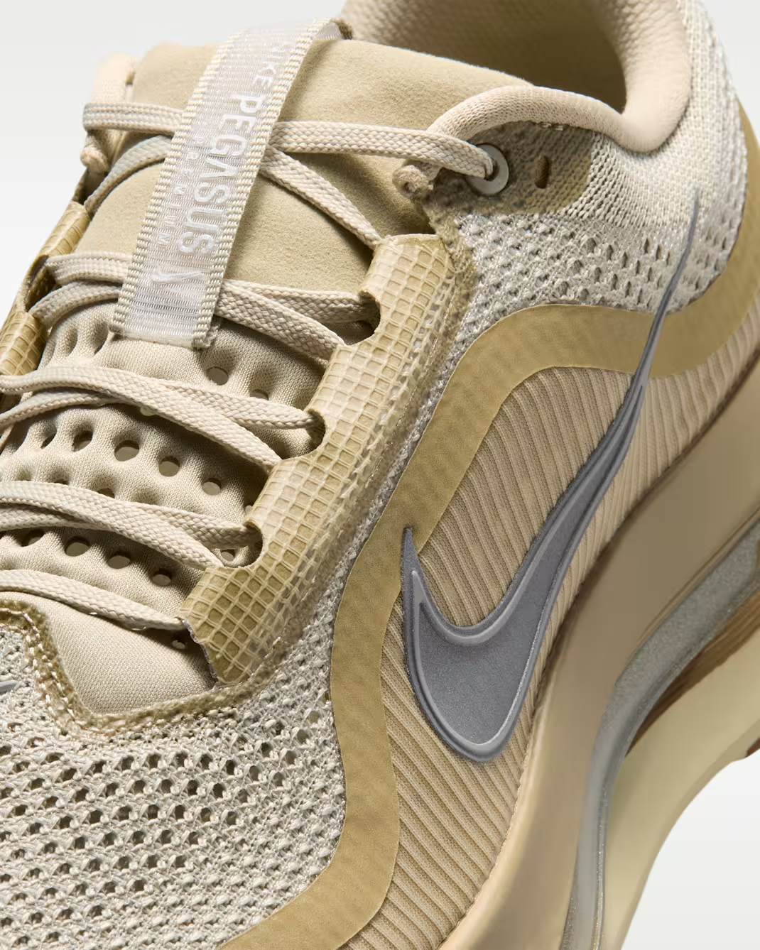 IM8342-200 Nike Pegasus Premium "Desert Khaki" (Men's)