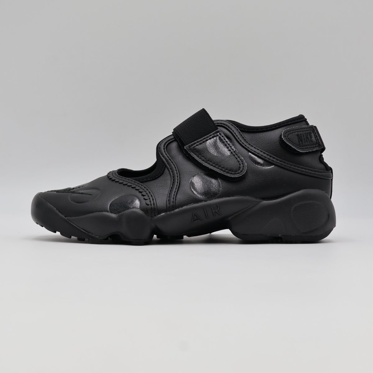 IR1226-002 Nike Air Rift "Polka Dot/Triple Black" (Women's)