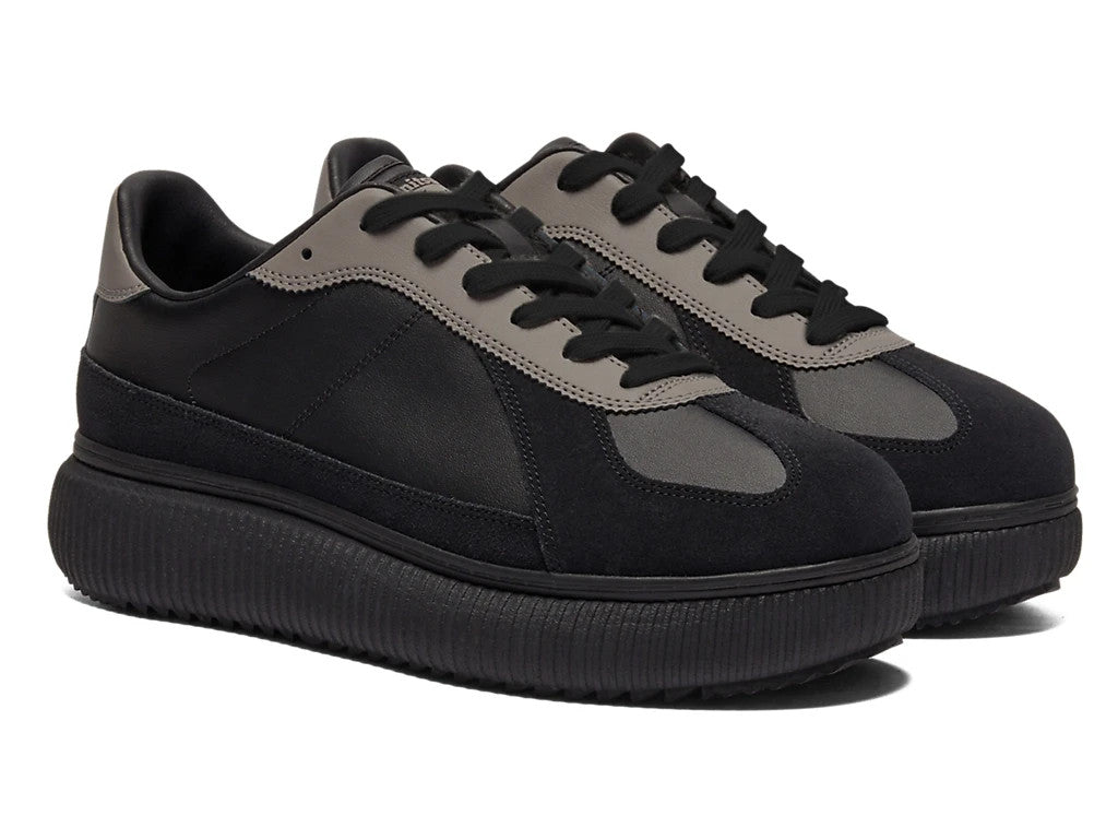 1183B874-001 Onitsuka Tiger DELECITY BLACK/STEEPLE GREY (Men's)