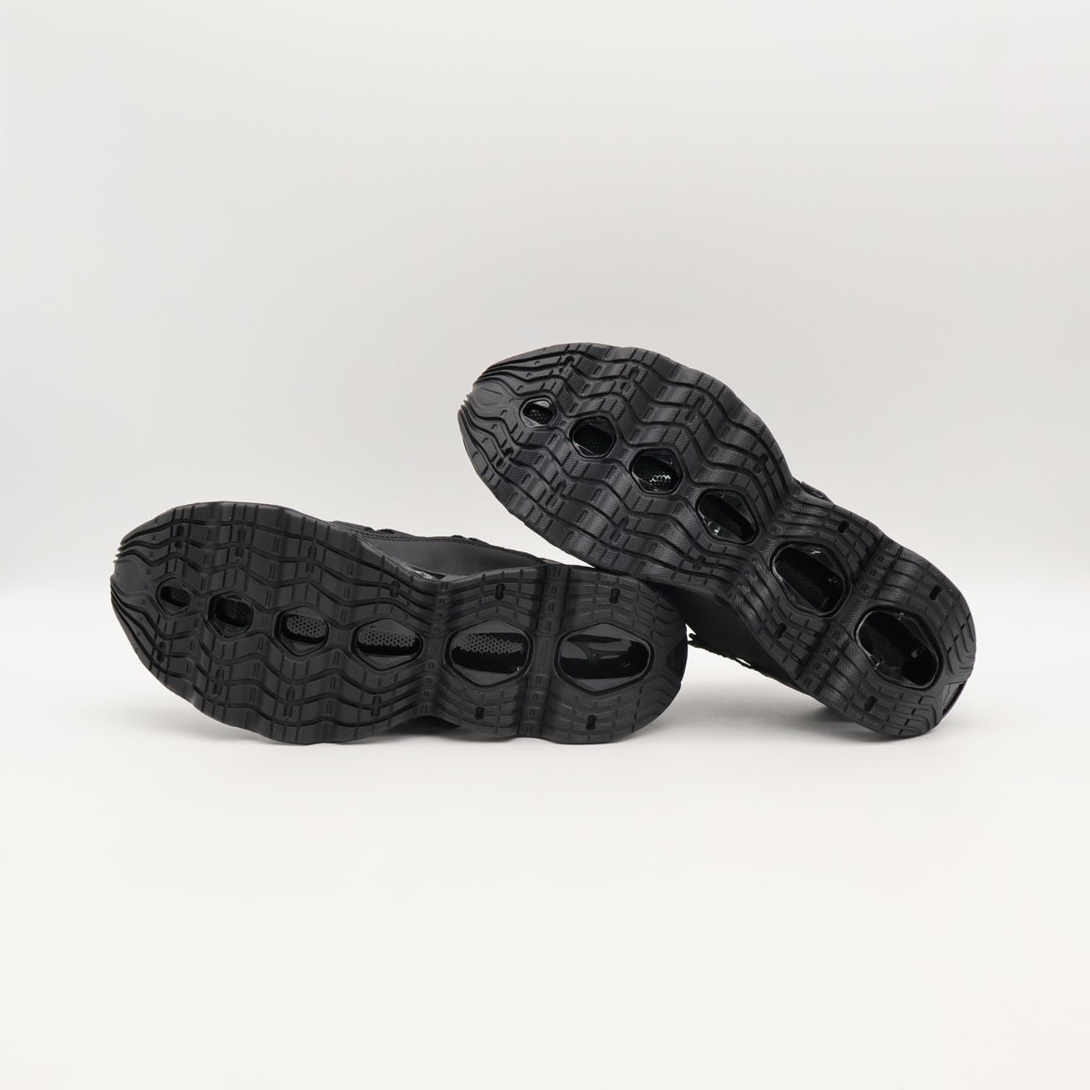 D1GA251903 Mizuno Wave Prophecy Strap Black (Men's)