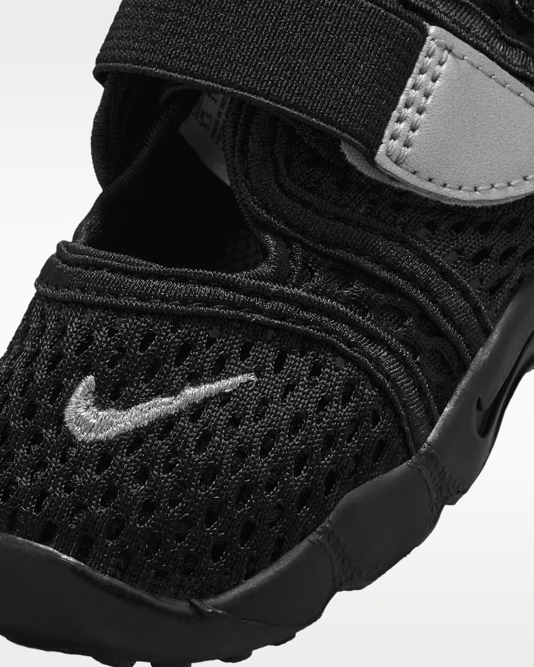 IV5361-001 Nike Rift 2 SE "Black/Metallic Silver" (TD)