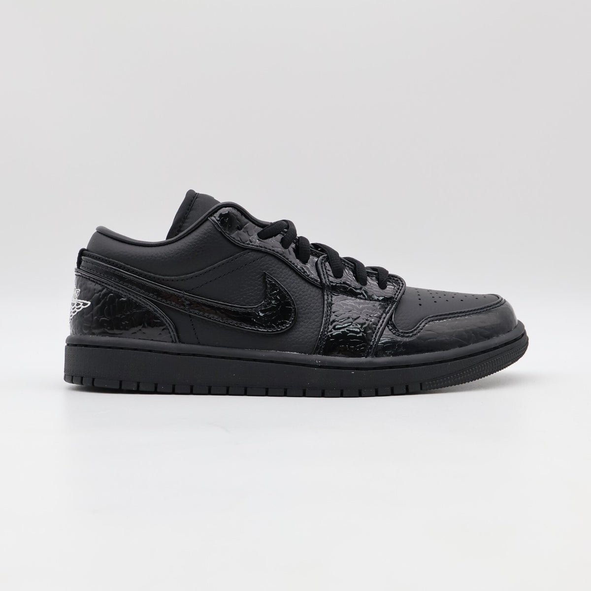 HJ7743-010 Nike WMNS Air Jordan 1 Low SE Black Croc (Women's)