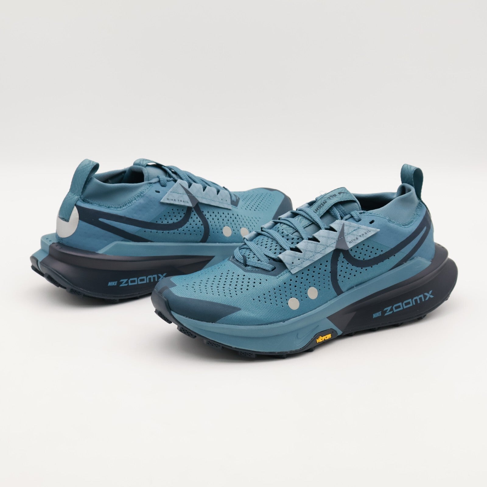 FD5190-006 Nike Zegama Trail 2 Smokey Blue Metallic Platinum Armory Navy (Men's)