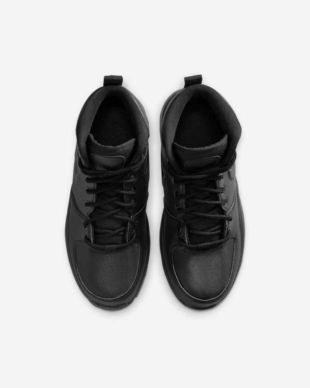 IH7679-001 Nike GS Manoa 17 Triple Black