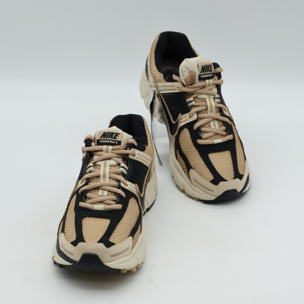FJ2028-106 Nike  Zoom Vomero 5 Sanddrift (Women's)