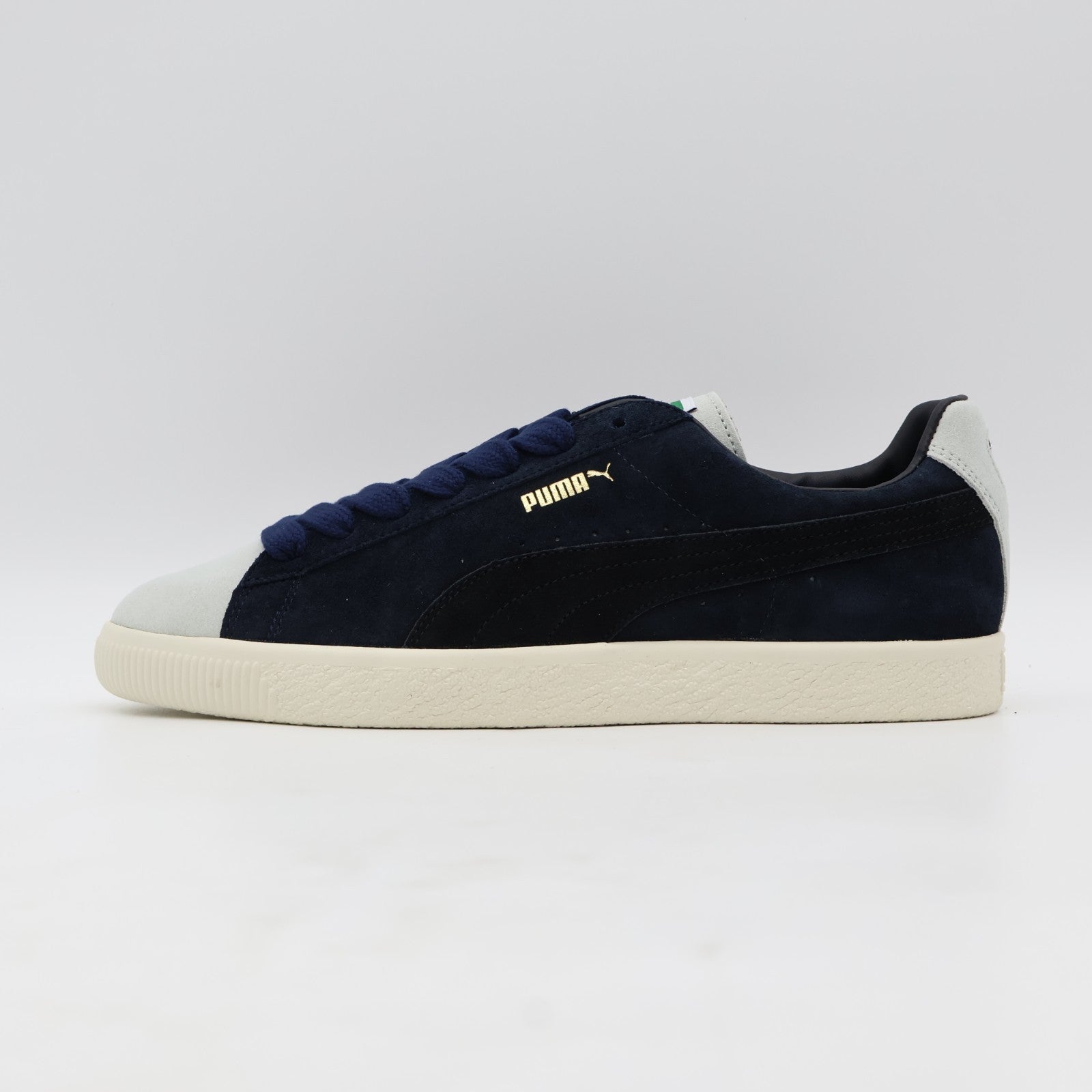 404132-01 Acy Puma Suede VTG MIJ Navy Warm White Black Puma (Men's)