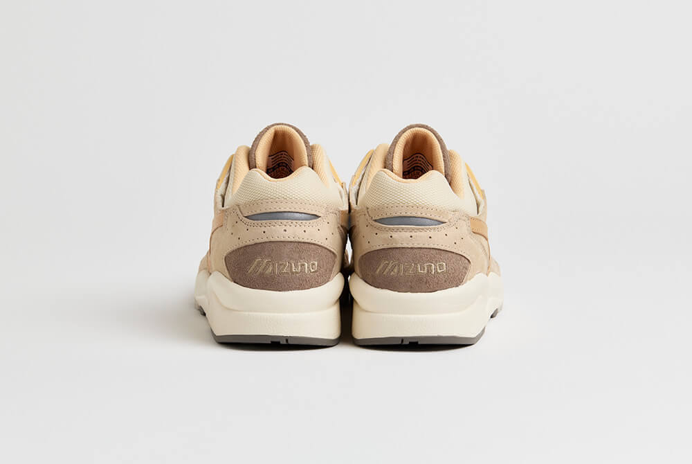 D1GG240201 IL BISONTE Mizuno Sky Medal Beige (Men's)