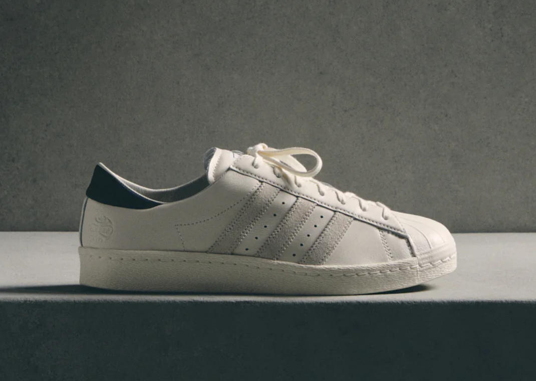 KH6707 KITH Ã adidas Superstar "Off White/Legend Ink"