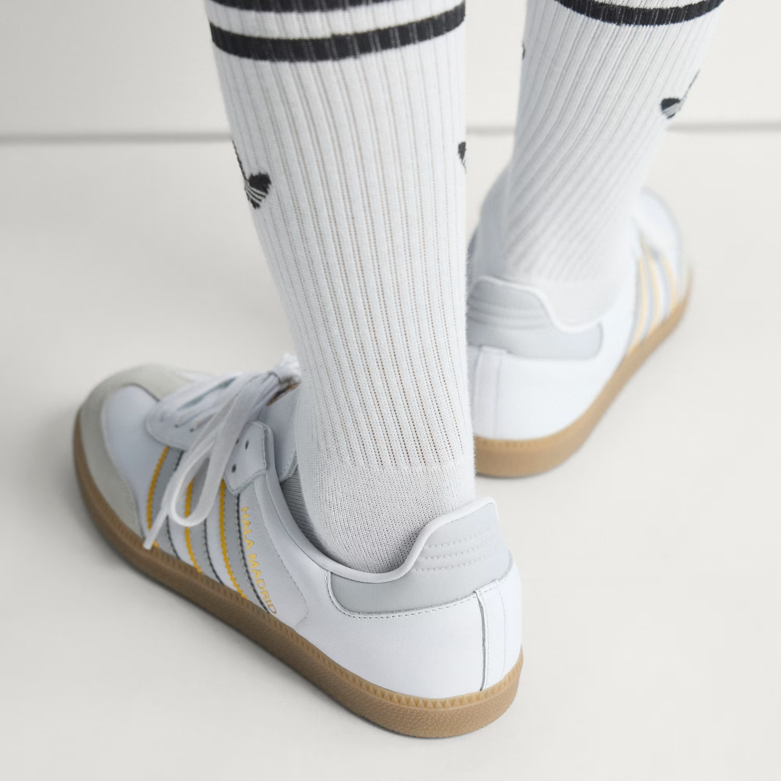 JQ4038 Real Madrid Ã adidas Originals Samba 2025-2026 White Gum (Men's)