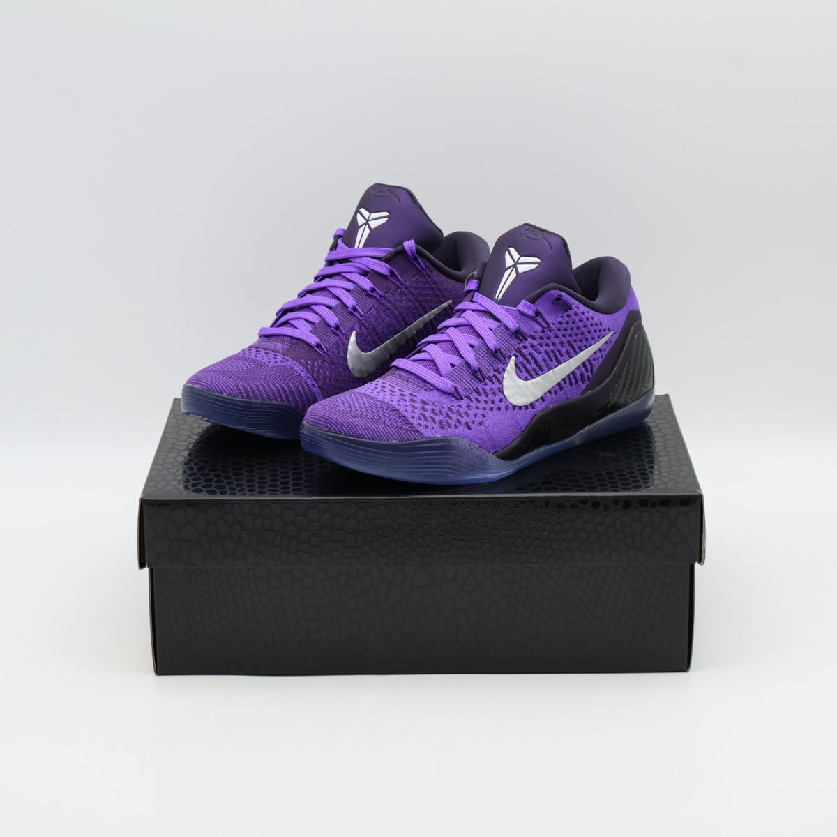 IM0465-500 Nike Kobe 9 Elite Low Protro Moonwalker (Men's)