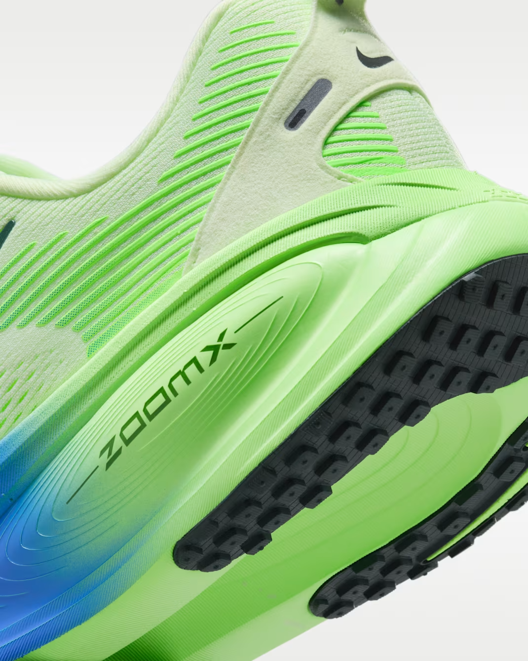 HM6803-111 Nike Zoom Vomero 18 Volt (Men's)