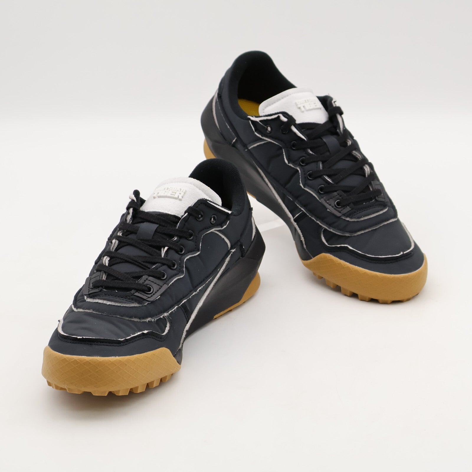 1183C276-001 Onitsuka Tiger Admix Trainer Black (Men's)