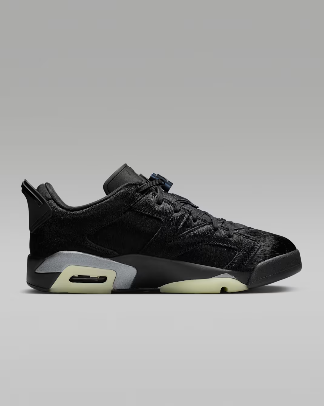 IO9786-001 Nike Air Jordan 6 Retro Low Blackout (Women's)