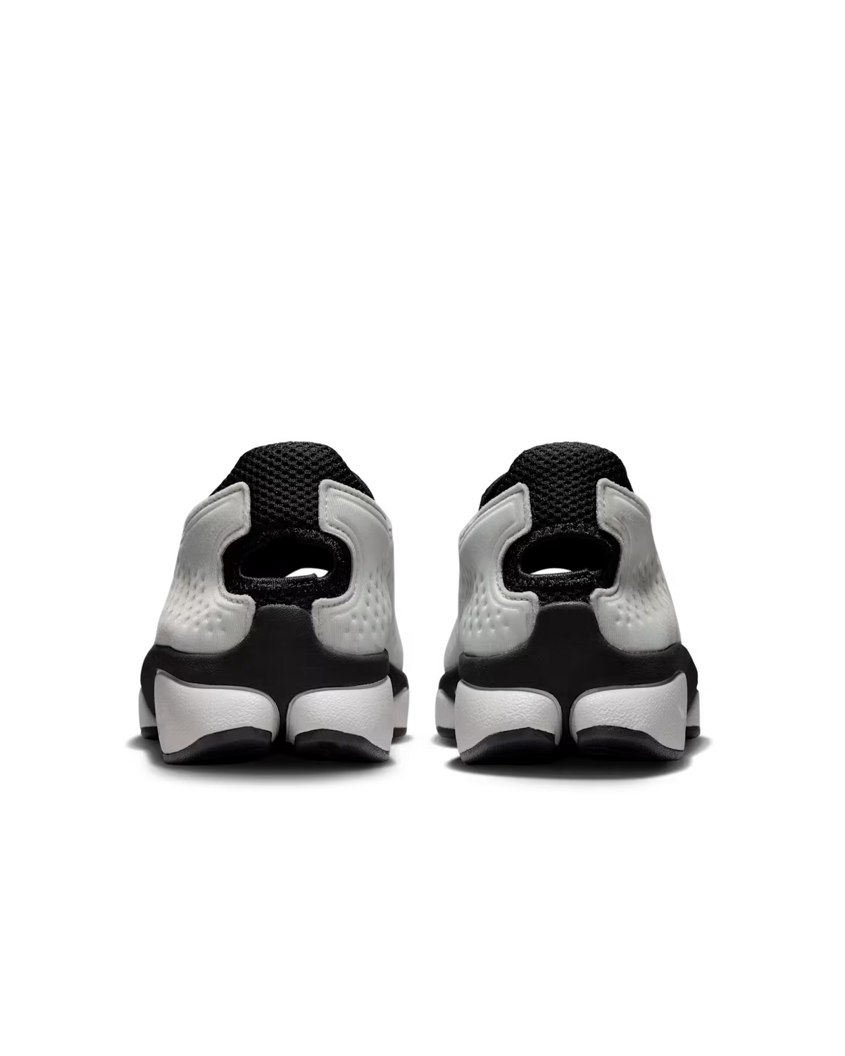 IQ8006-003 NIKE RIFT 2 (Women's)