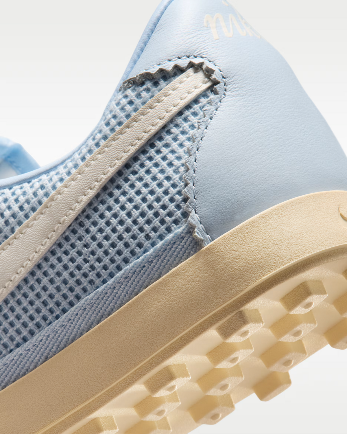 II1248-400 Nike Astrograbber Textile "Hydrogen Blue/Muslin" (Women's)