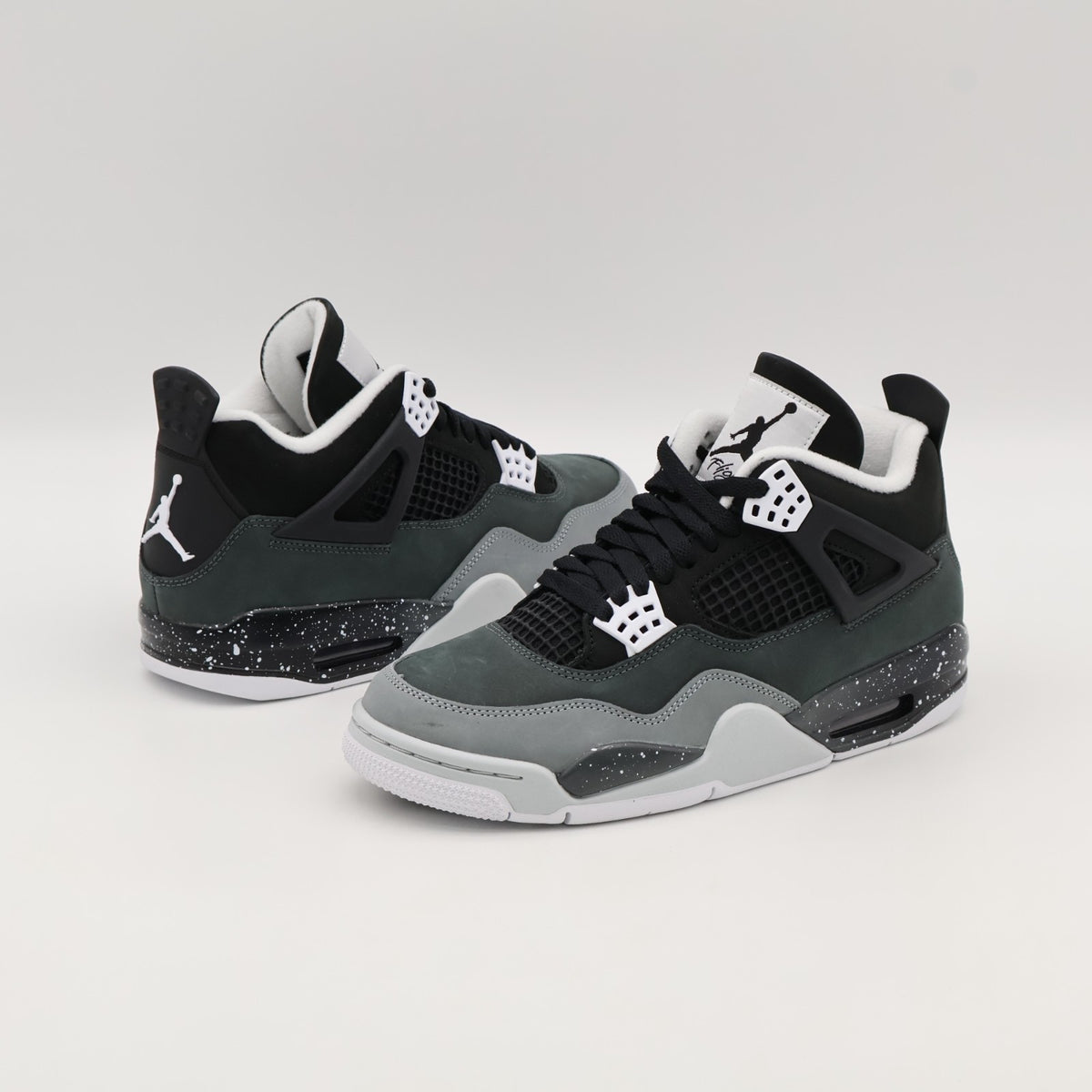FQ8138-002 Nike Air Jordan 4 Retro Fear (Men's)