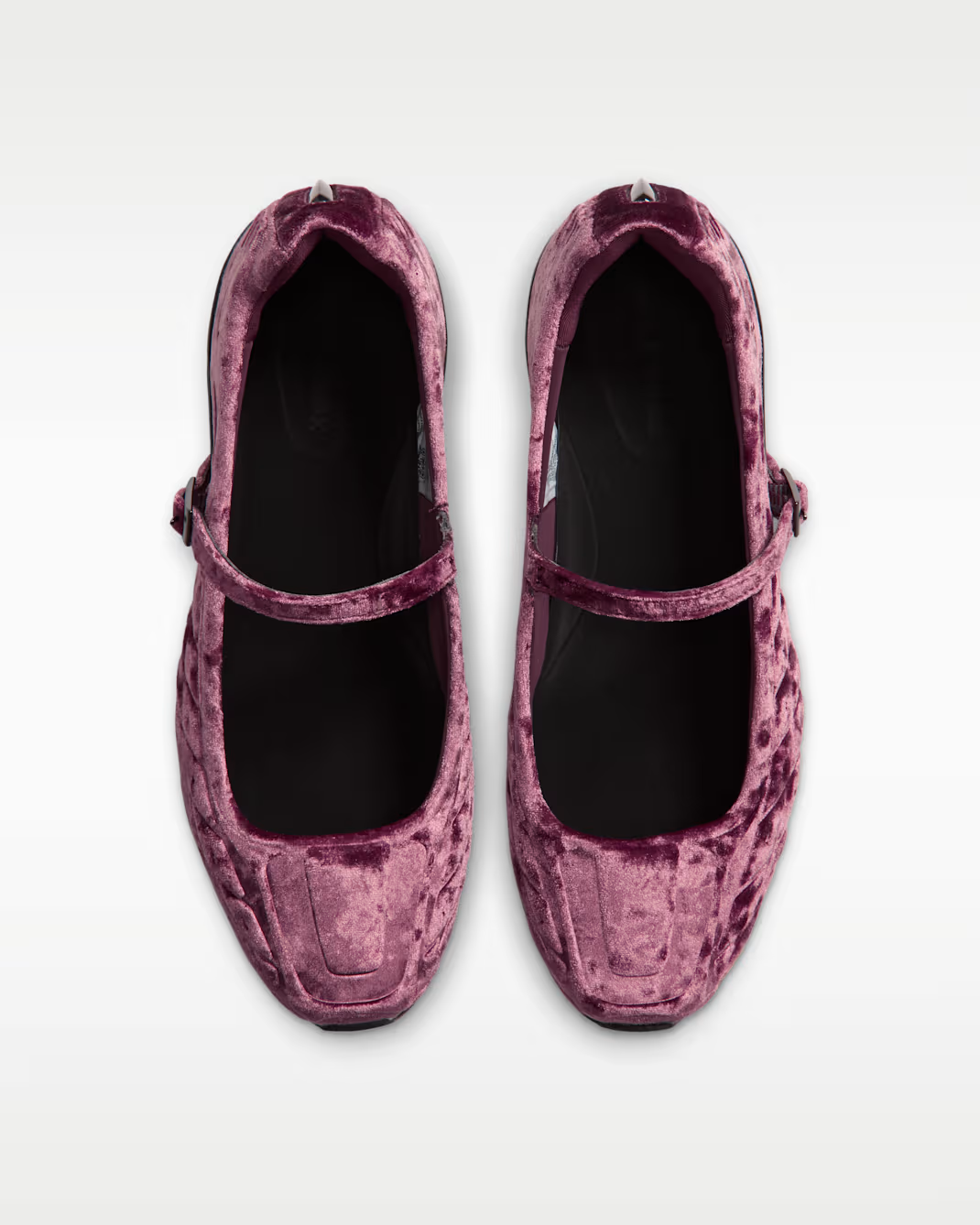 IR8667-600 Nike Shox Z Calistra Velvet "Burgundy Crush/Black" (Women's)