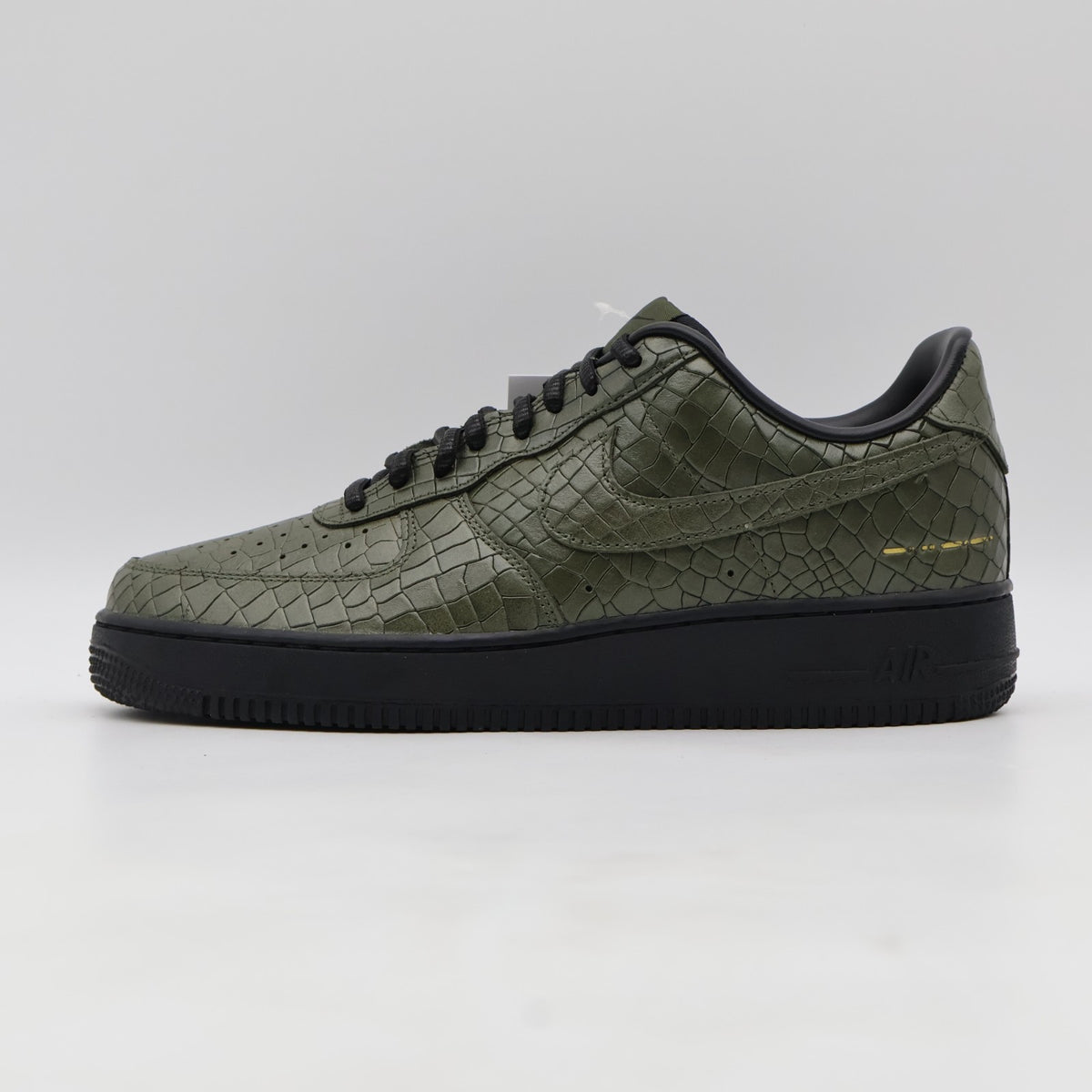 IQ3370-325 Nike Air Force 1 07 Low Morse Code Croc Cargo Khaki (Men's)
