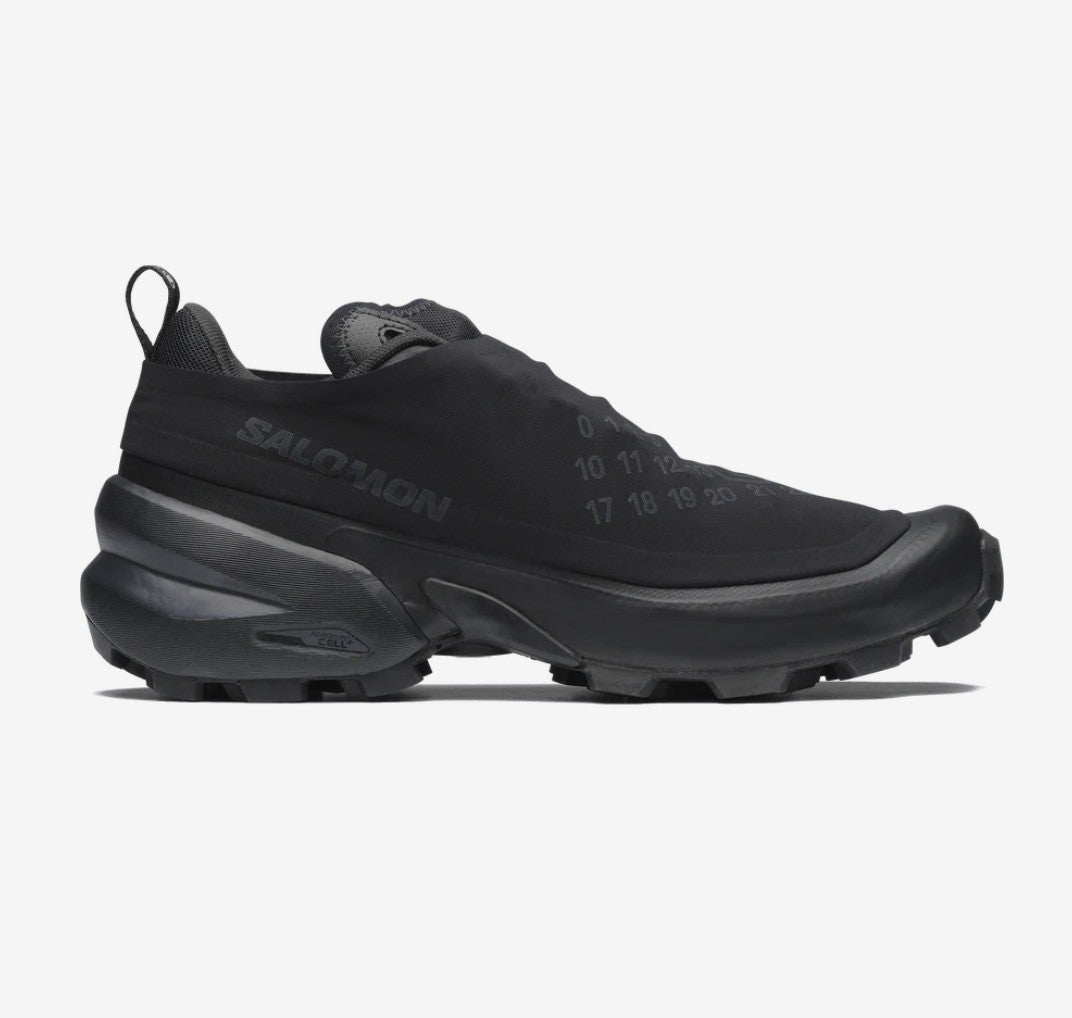 L49186400 MM6 Maison Margiela Ã Salomon Cross Dust "Black"